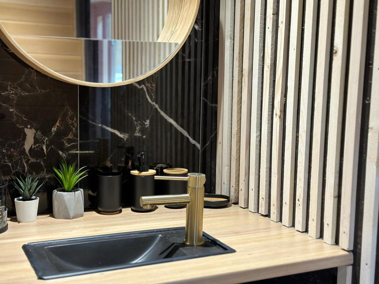 La Cabane D'Emma Spa&Sauna Prive Bannalec Eksteriør billede